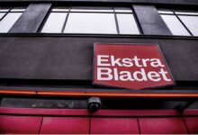 إطلاق نار على سيارة مصور ومراسل صحفي لـ Ekstra Bladet اليوم السبت بينما كانا شرقي أوكرانيا. إلا أنه وحسب آخر التحديثات حالتهما