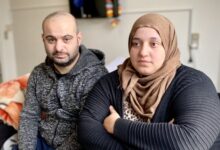 شبح الترحيل يخيم على هادية السمان وأطفالها رغم كونها متزوجة من مواطن دنماركي. لا يسمح للزوجين بالعيش معاً وتنتظر هادية ترحيلها