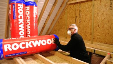 تواصل الشركات الدنماركية عملها في روسيا وعلى وجه الخصوص شركتي Hartmann وRockwool خوفاً من أن تستحوذ عليها الحكومة الروسية وتستفيد من إيرادات