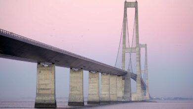 توقيع اقتراح لجعل القيادة على جسر Storebæltsbro مجانيةً لا تكفي، إذ هناك ديون على الجسر. حيث يطمع الاقتراج لجعل القيادة على جسر