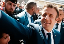 فوز إيمانويل ماكرون أمام منافسته مارين لوبان في الانتخابات الفرنسية منذ قليل. وحصل بذلك على خمس سنوات إضافية في الرئاسة الفرنسية.