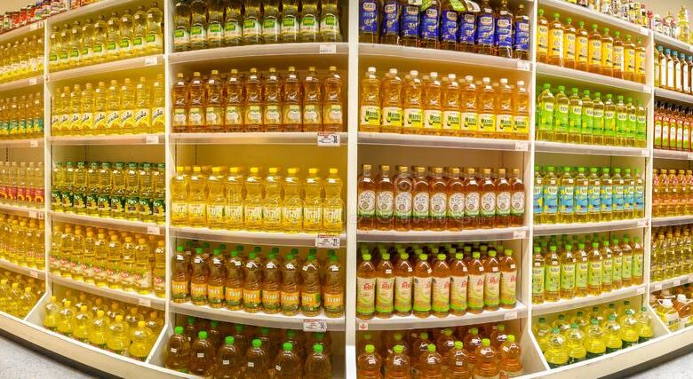 تفرض بعض محلات السوبر ماركت الدنماركية قيود على شراء الزيت تجنباً للاحتكار تعقيباً على ارتفاع أسعار الزيوت في سياق ارتفاع أسعار السلع
