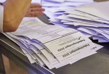 نتابع آخر أخبار الانتخابات البرلمانية الدنماركية مع اقتراب النتيجة الحاسمة بعد أن قدم قادة الأحزاب مع ميت فريدركسن استقالتهم إلى الملكة.