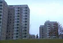سيتم إجلاء سكان المباني الشاهقة من منازلهم رغم عدم رغبتهم بذلك وعدم شعورهم بالتهديد في شققهم العالية في Bellahøjhusene.