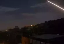 قامت إسرائيل باستهداف مستودعات أسلحة تابعة لحزب الله والميلشيات الإيرانية حول مطار مشق الدولي ما أدى لإغلاقه.
